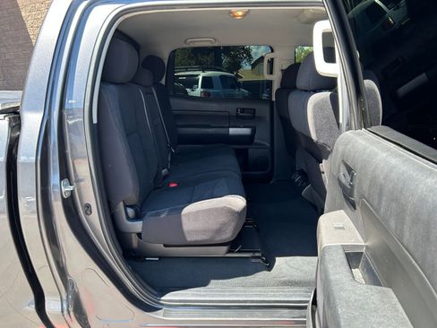 Used 2013 Toyota Tundra 4x4 CrewMax w/ Tow Pkg image 27