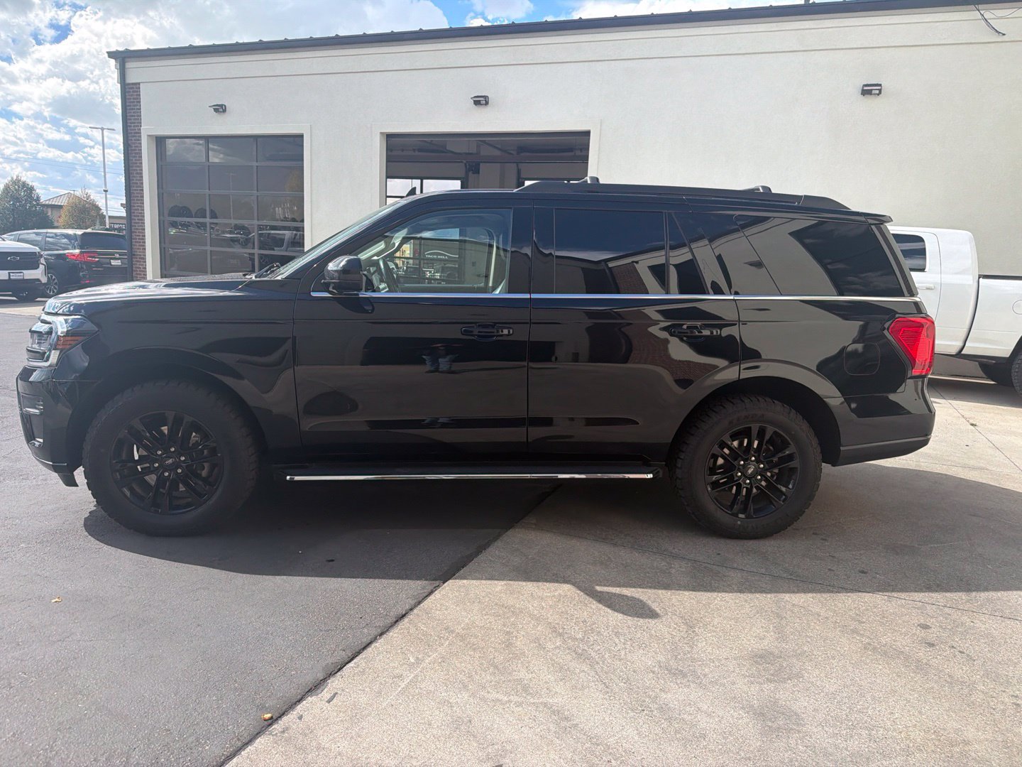 Used 2022 Ford Expedition XLT AWD/4WD image 5