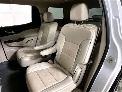 Used 2021 GMC Acadia Denali w/ Denali Technology Package image 26