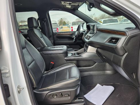 Used 2024 Chevrolet Suburban Premier image 52