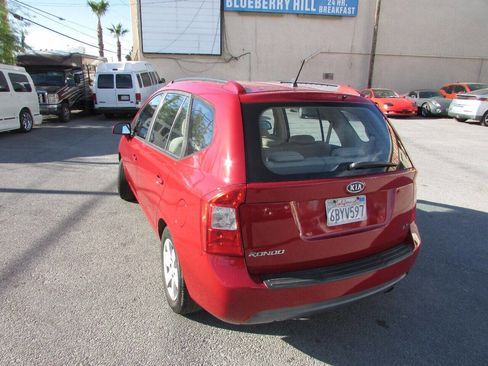 Used 2007 Kia Rondo LX w/ Convenience Pkg image 15