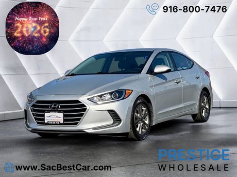 Used 2017 Hyundai Elantra SE image 1
