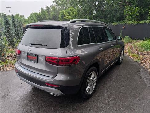 Used 2021 Mercedes-Benz GLB 250 4MATIC image 5
