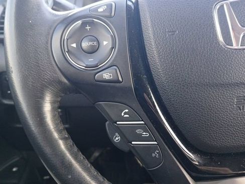Used 2017 Honda Ridgeline RTL-E image 23