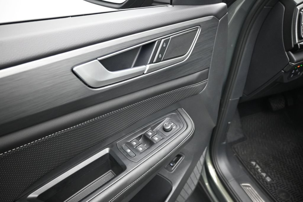 Used 2026 Volkswagen Atlas Cross Sport SE FWD image 10