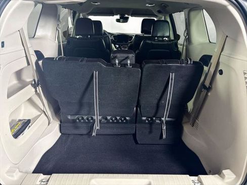 Certified 2023 Chrysler Pacifica Touring-L FWD image 20