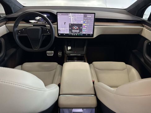 Used 2023 Tesla Model X AWD/4WD image 9