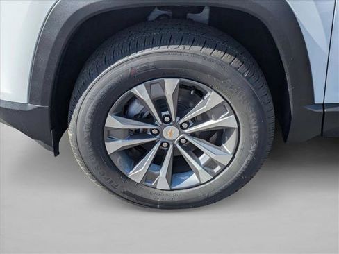 New 2026 Chevrolet Equinox LT w/ Safety and Technology Package image 10