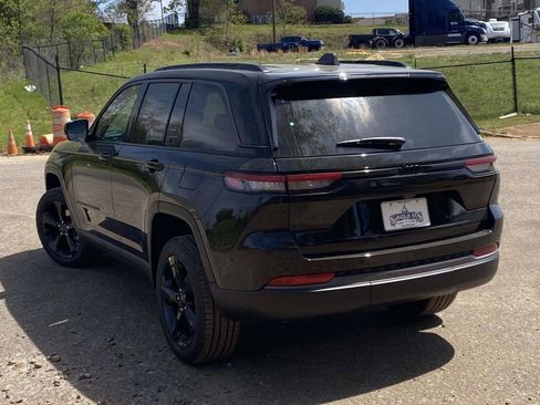 New 2026 Jeep Grand Cherokee Limited w/ Limited Altitude Package RWD image 35
