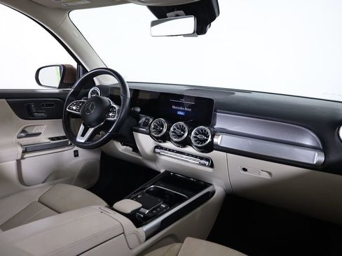 Used 2023 Mercedes-Benz EQB 300 4MATIC image 46