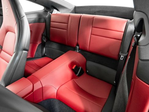 Certified 2025 Porsche 911 Carrera w/ Premium Package image 19