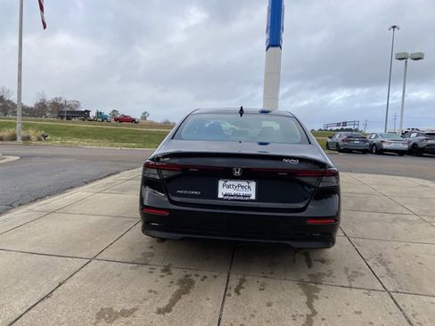 Used 2024 Honda Accord EX image 10