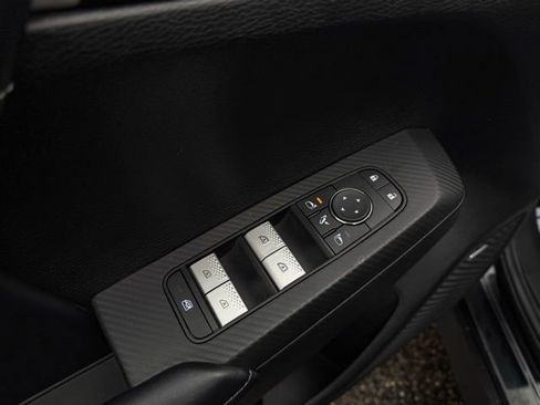 Used 2025 Mitsubishi Outlander Trail Edition image 13