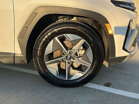Certified 2025 Hyundai Tucson SEL image 15
