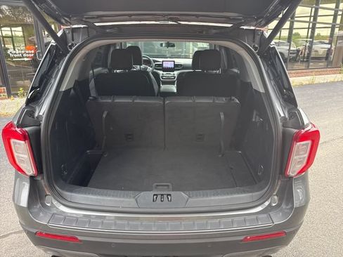Used 2023 Ford Explorer XLT w/ Equipment Group 202A AWD/4WD image 15