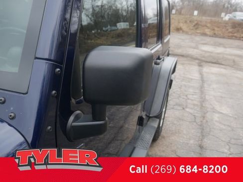 Used 2013 Jeep Wrangler Unlimited Sahara w/ Dual Top Group AWD/4WD image 13