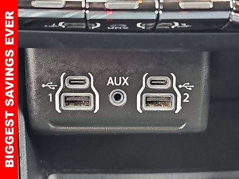 Used 2024 Dodge Durango GT image 27