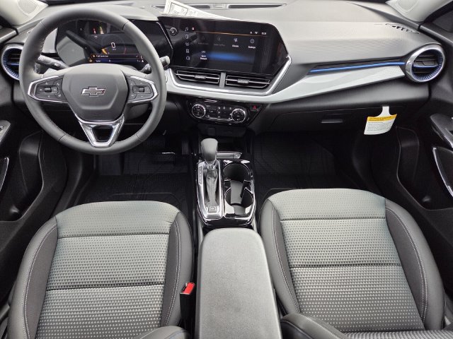 New 2026 Chevrolet Trax LT w/ Sunroof Package FWD image 8