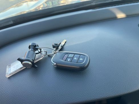 Used 2025 Honda HR-V EX-L image 20