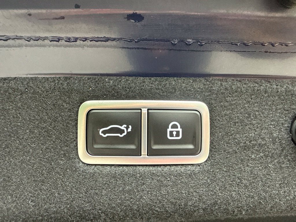 Used 2023 Genesis G70 3.3T w/ Sport Prestige Package AWD/4WD image 32