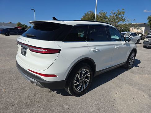 Used 2025 Lincoln Corsair AWD w/ Equipment Group 101A image 3