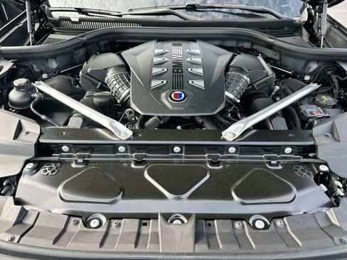 New 2026 BMW ALPINA XB7 AWD/4WD image 26