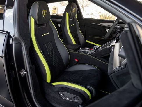 Used 2023 Lamborghini Urus Performante image 29