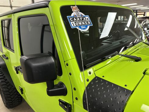 Used 2012 Jeep Wrangler Unlimited Sport image 13