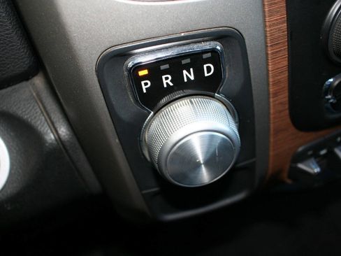 Used 2014 RAM 1500 Laramie RWD image 21