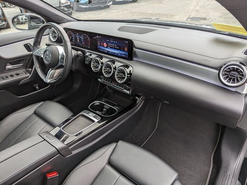 Used 2025 Mercedes-Benz CLA 250 4MATIC image 25