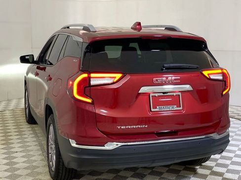 Used 2023 GMC Terrain SLT image 19