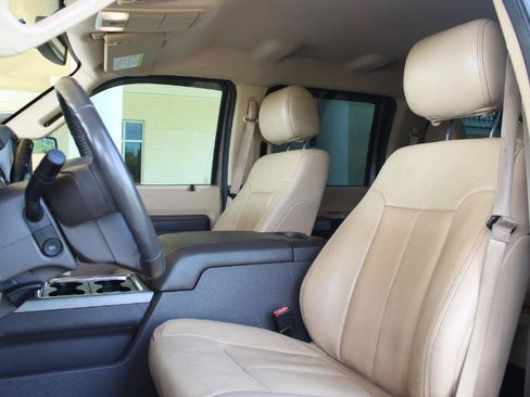 Used 2016 Ford F250 Lariat w/ Lariat Interior Package AWD/4WD image 39