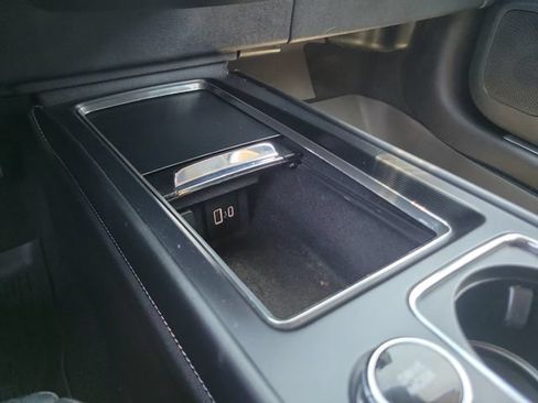 Used 2025 Lincoln Corsair FWD image 25