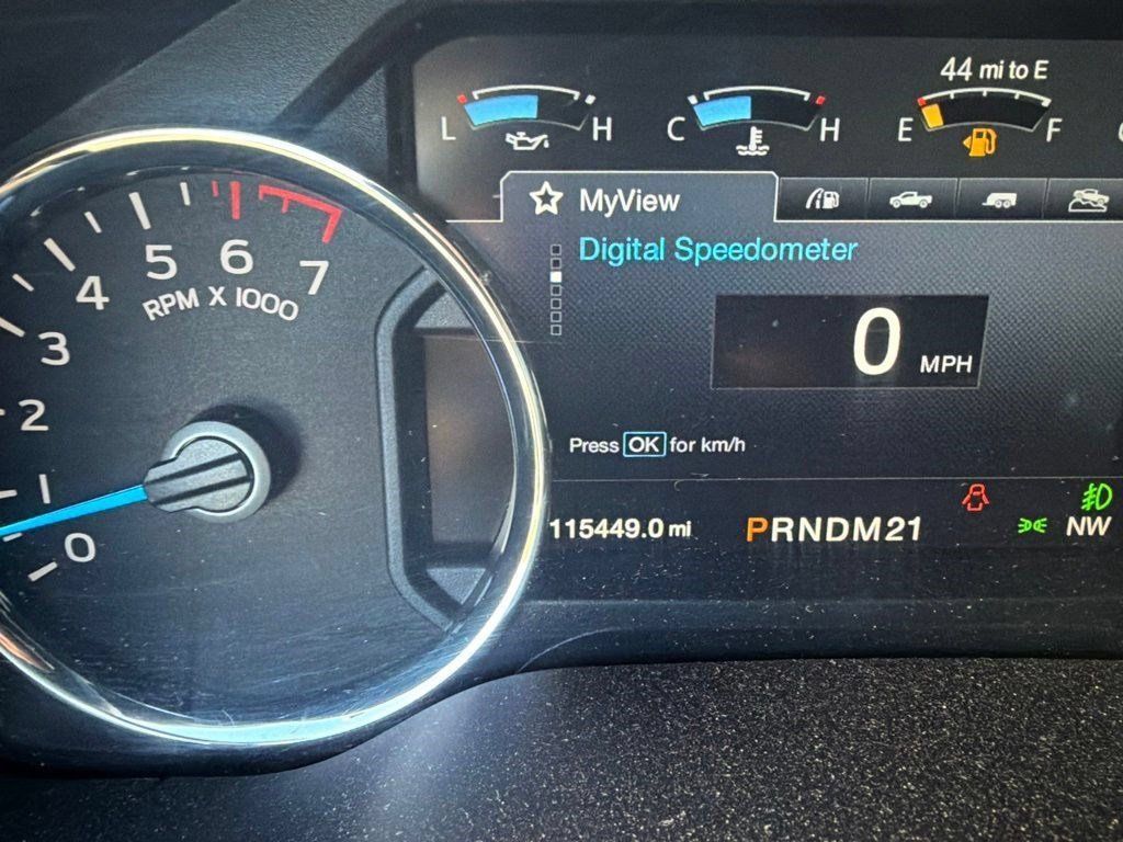 Used 2017 Ford F150 Lariat w/ Equipment Group 502A Luxury AWD/4WD image 12