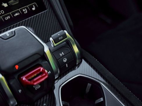 Used 2024 Lamborghini Urus Performante AWD/4WD image 74