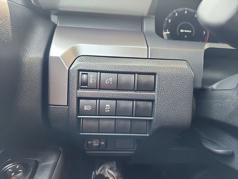 Used 2025 Toyota Tacoma TRD Off-Road AWD/4WD image 26
