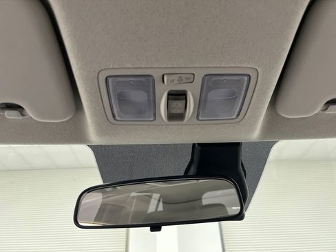 Used 2025 Hyundai Venue SEL FWD image 54