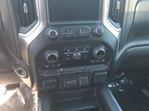 Used 2020 Chevrolet Silverado 2500 LTZ w/ LTZ Convenience Package image 32