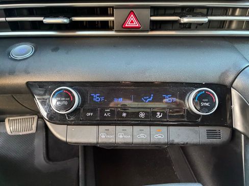 Used 2023 Hyundai Elantra SEL image 29