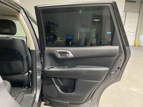 Certified 2018 Nissan Pathfinder SV AWD/4WD image 27