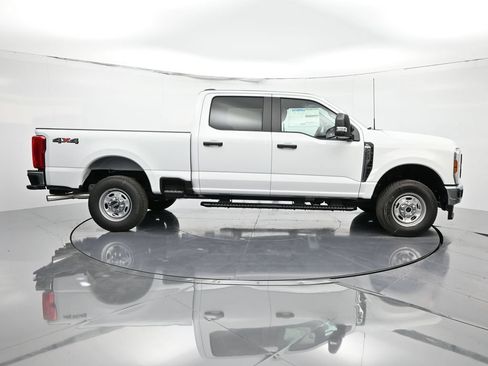 New 2026 Ford F250 XL w/ XL Chrome Package AWD/4WD image 4