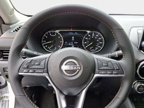 New 2025 Nissan Sentra SR w/ Midnight Edition image 13