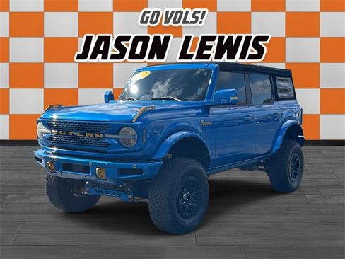 Used 2022 Ford Bronco Badlands image 8