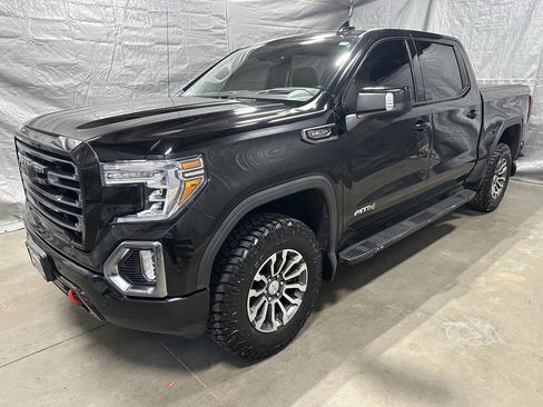 Used 2020 GMC Sierra 1500 AT4 w/ AT4 Premium Package image 2
