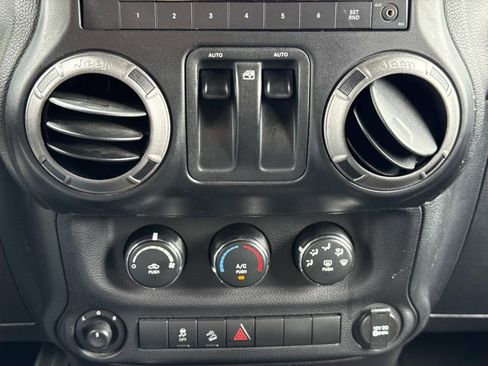 Used 2012 Jeep Wrangler Sport AWD/4WD image 9