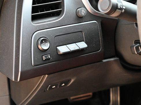 Used 2019 Chevrolet Corvette Z06 RWD image 22