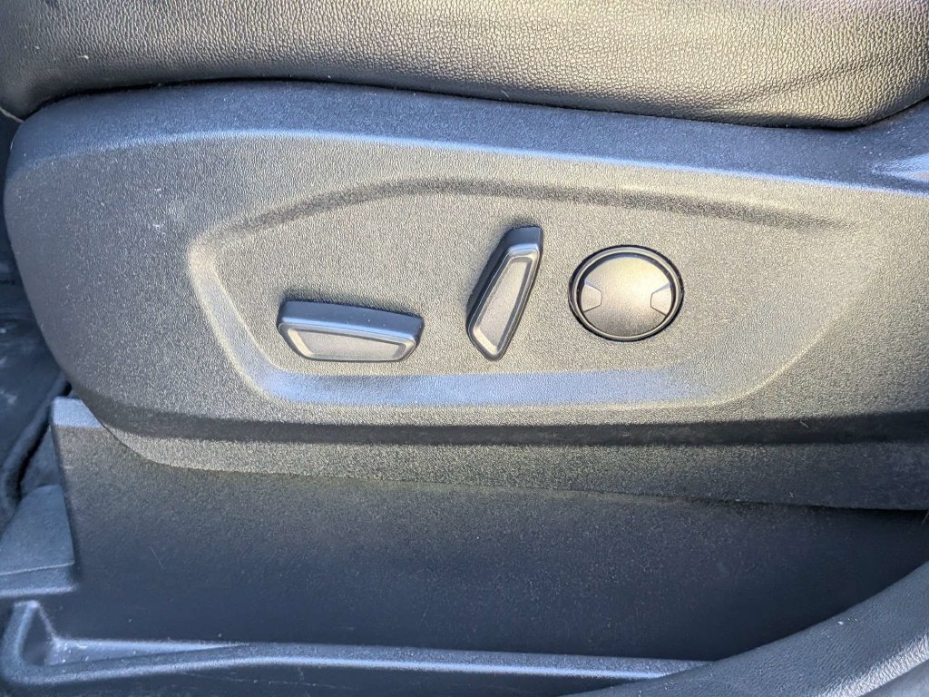 Used 2024 Ford Edge Titanium AWD/4WD image 19
