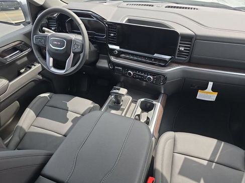 New 2025 GMC Sierra 1500 SLT w/ SLT Convenience Package image 29