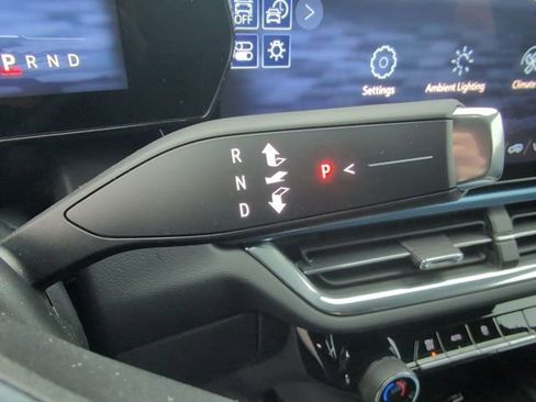 New 2025 Chevrolet Equinox EV LT w/ Convenience Package II image 22