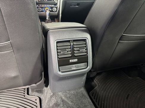 Used 2017 Volkswagen Passat 1.8T SE w/ SE Lighting Package image 25